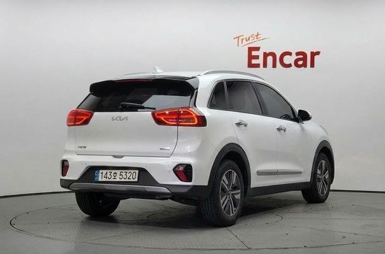 Kia Niro 1.6 HEV Prestige — пробег 109 000 км — фото 4 из 5