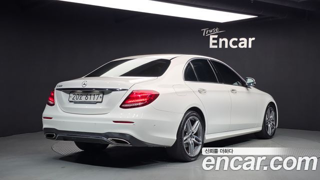 Mercedes-Benz E-Class из Кореи Encar
