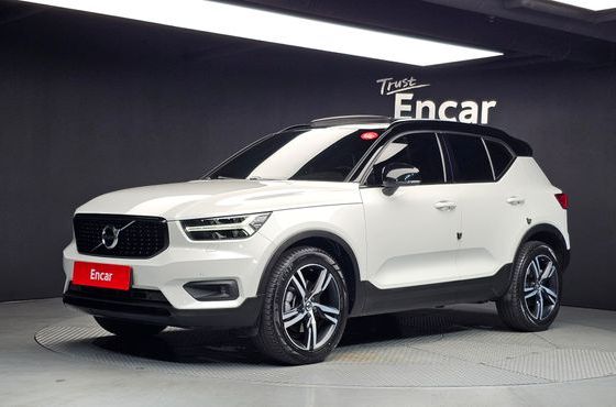 Volvo XC40 B4 R-Design — пробег 64 846 км — фото 1 из 5