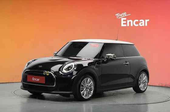 Mini Cooper Classic Third Generation — пробег 52 496 км — фото 1 из 5