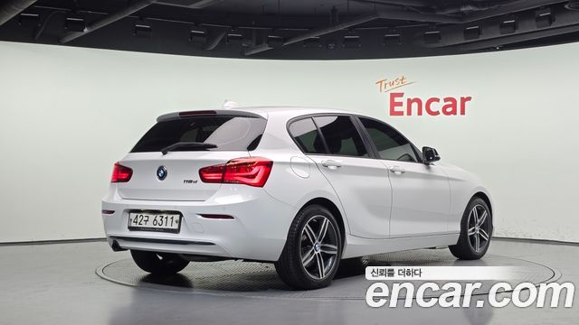 BMW 1-Series 118d Sport 5Door — пробег 178 869 км — фото 2 из 5