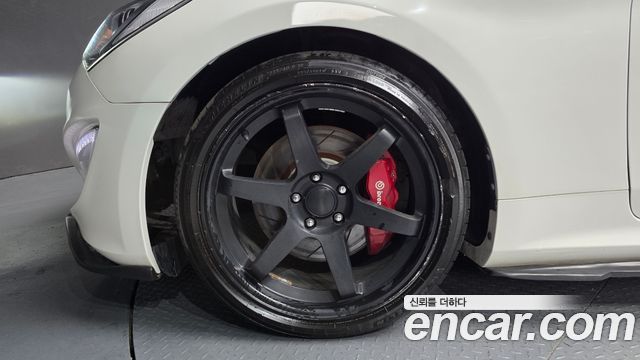 Hyundai Genesis из Кореи Encar
