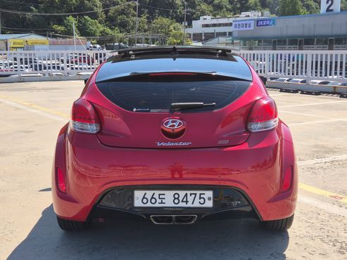 Hyundai Veloster DCT Pack — пробег 56 284 км — фото 4 из 5