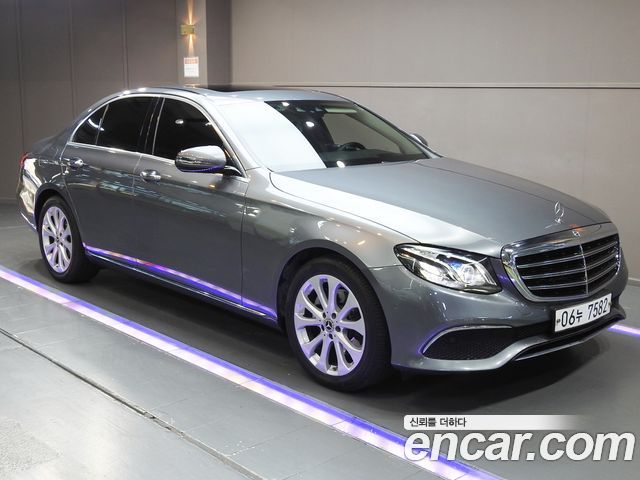 Mercedes-Benz E-Class E220d Exclusive — пробег 95 000 км — фото 1 из 5