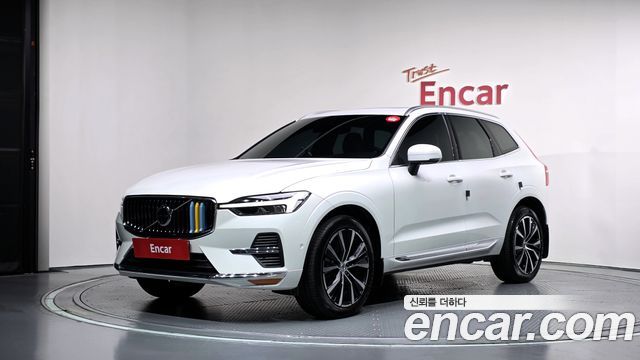 Volvo XC60 B6 Ultimate Bright — пробег 13 317 км — фото 1 из 5