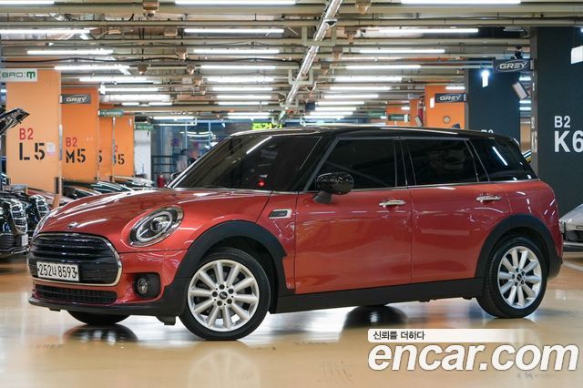 Mini Clubman Standard 2nd — пробег 74 326 км — фото 1 из 5