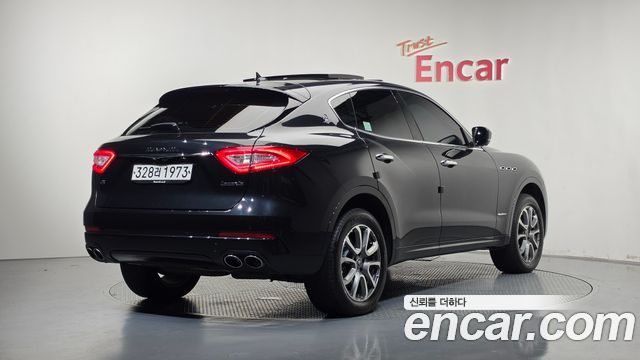Maserati Levante 3.0 AWD GranLusso — пробег 82 290 км — фото 2 из 5