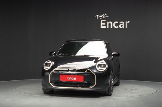 Mini Cooper SE Favoured — пробег 38 097 км — фото 3 из 5