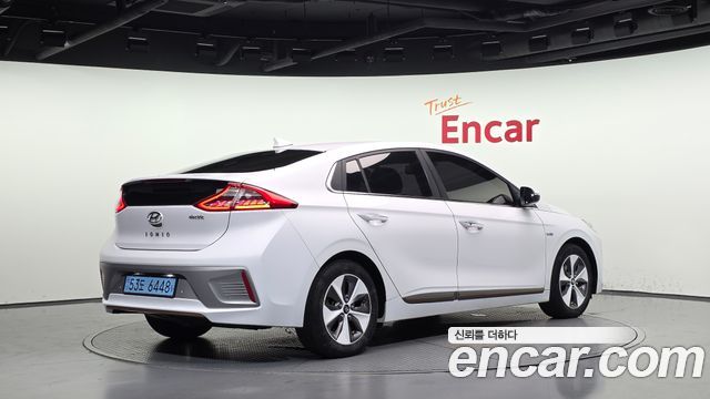Hyundai Ioniq Q — пробег 228 237 км — фото 2 из 5