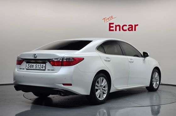 Lexus ES Supreme XV60 — пробег 92 433 км — фото 2 из 5