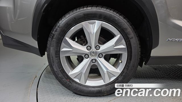 Lexus NX Supreme — пробег 226 352 км — фото 5 из 5