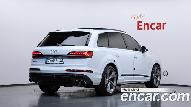 Audi SQ7 4.0 TFSI Quattro — пробег 12 604 км — фото 2 из 5