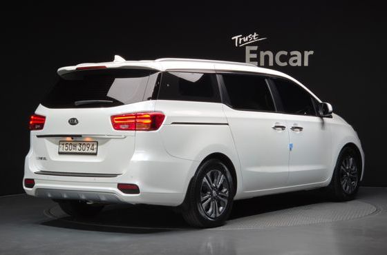 Kia Carnival 9-Seater Luxury — пробег 135 275 км — фото 2 из 5