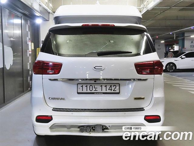 Kia Carnival из Кореи Encar
