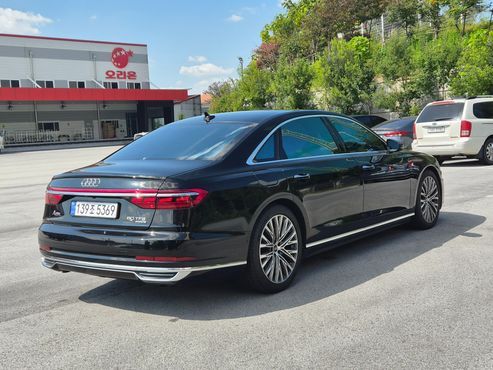 Audi A8 60 TFSI Quattro LWB — пробег 102 754 км — фото 2 из 5