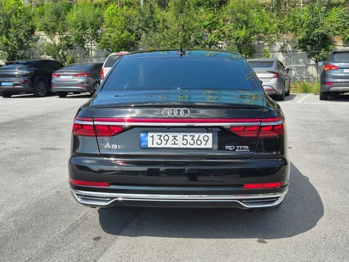 Audi A8 60 TFSI Quattro LWB — пробег 102 754 км — фото 4 из 5