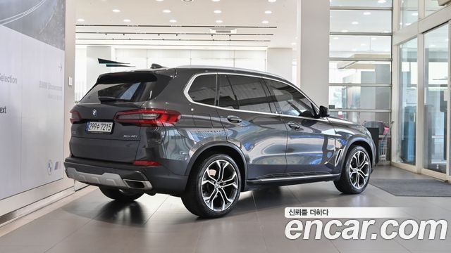 BMW X5 xDrive 40i xLine — пробег 87 204 км — фото 2 из 5