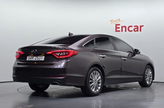 Hyundai Sonata 2.0 Smart — пробег 124 900 км — фото 2 из 5