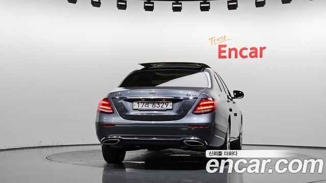 Mercedes-Benz E-Class из Кореи Encar