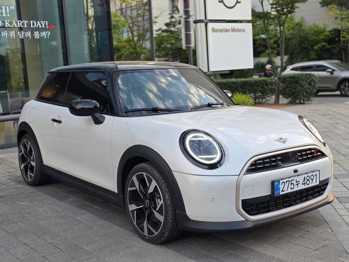 Mini Cooper Favoured — пробег 430 км — фото 3 из 5