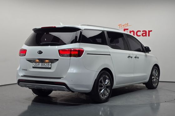 Kia Carnival 9-seater Prestige — пробег 217 233 км — фото 2 из 5