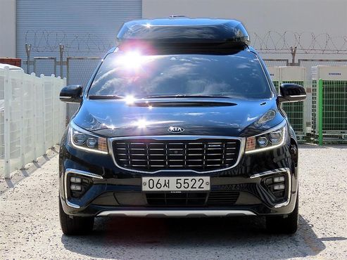 Kia Carnival Gasoline 9-Seater Hi-Limousine Noblesse Special — пробег 190 728 км — фото 1 из 5