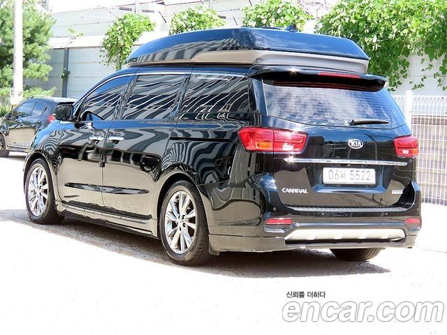 Kia Carnival Gasoline 9-Seater Hi-Limousine Noblesse Special — пробег 190 728 км — фото 3 из 5