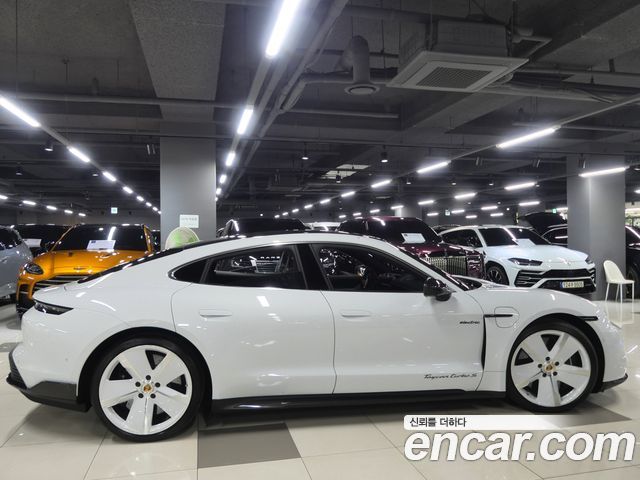 Porsche Taycan из Кореи Encar