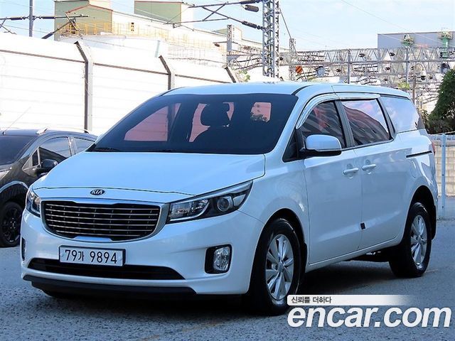 Kia Carnival 6-seater Wheelchair lift — пробег 183 373 км — фото 2 из 5