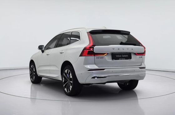 Volvo XC60 B5 Ultra Bright Air Sus — пробег 2 033 км — фото 3 из 5
