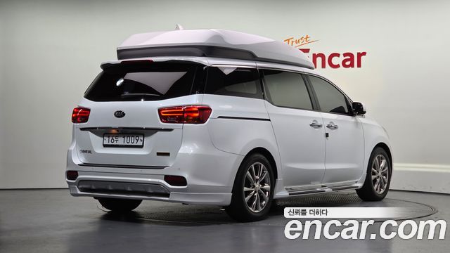 Kia Carnival 7-Seater Hi-Limousine President — пробег 93 960 км — фото 2 из 5