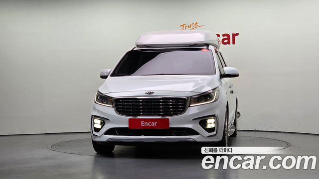 Kia Carnival 7-Seater Hi-Limousine President — пробег 93 960 км — фото 3 из 5