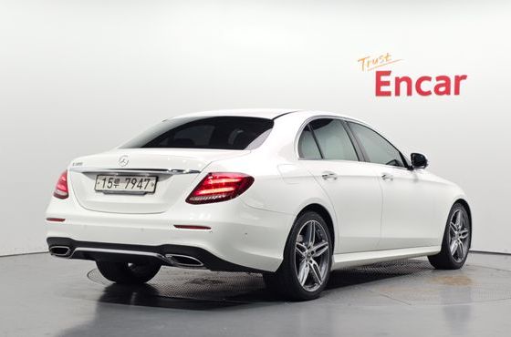 Mercedes-Benz E-Class E300 AMG Line — пробег 64 440 км — фото 2 из 5