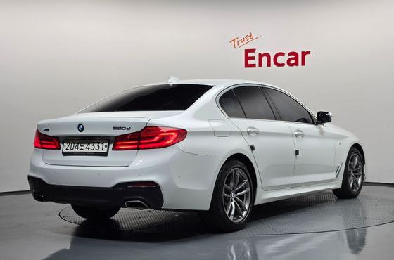 BMW 5-Series 520d xDrive M Sport Package Plus — пробег 111 314 км — фото 2 из 5