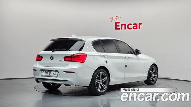 BMW 1-Series 118d Sport 5Door — пробег 126 945 км — фото 2 из 5