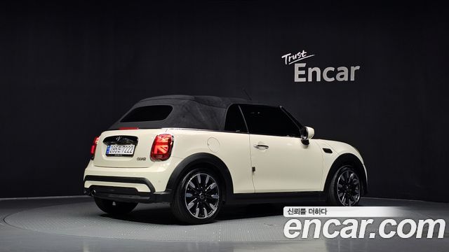 Mini Cooper Convertible Classic Launch Pack Third Generation — пробег 83 634 км — фото 2 из 5