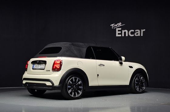Mini Cooper Convertible Classic Launch Pack Third Generation — пробег 83 634 км — фото 2 из 5
