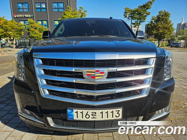 Cadillac Escalade 6.2 4th — пробег 186 403 км — фото 1 из 5