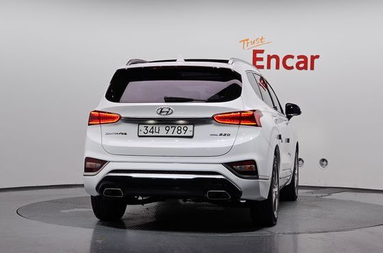 Hyundai Santafe Diesel 2.2 4WD Inspiration — пробег 39 520 км — фото 4 из 5