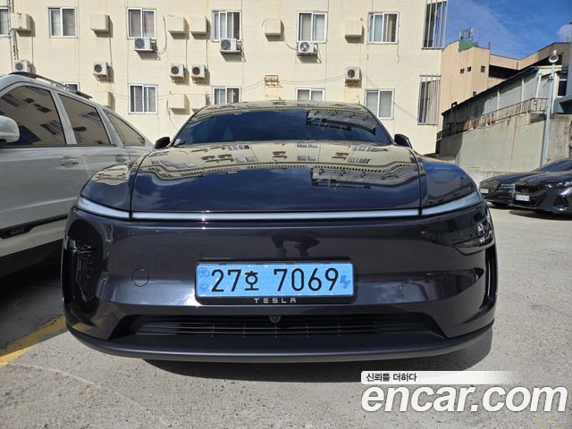 Tesla Model Y RWD — пробег 235 км — фото 3 из 5