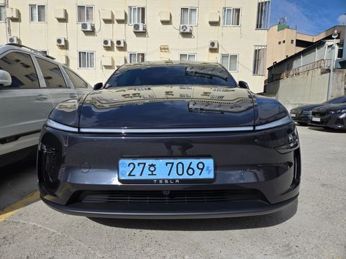Tesla Model Y RWD — пробег 235 км — фото 3 из 5
