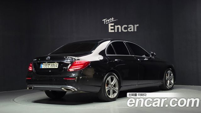 Mercedes-Benz E-Class из Кореи Encar