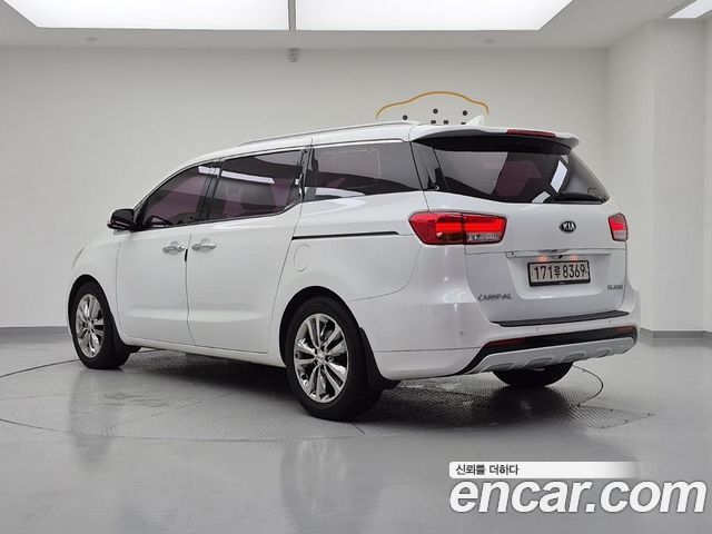 Kia Carnival из Кореи Encar