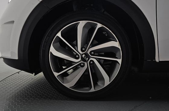 Kia Niro Prestige — пробег 77 812 км — фото 5 из 5