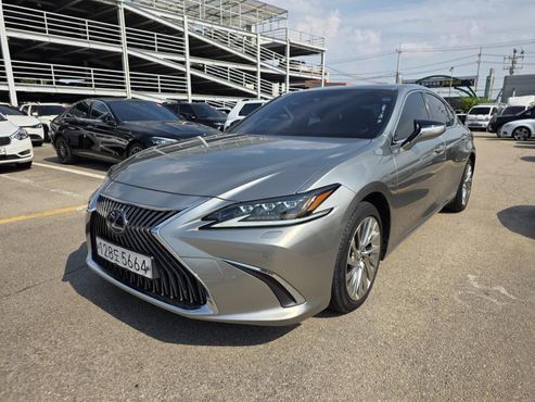 Lexus ES Executive — пробег 67 492 км — фото 3 из 5