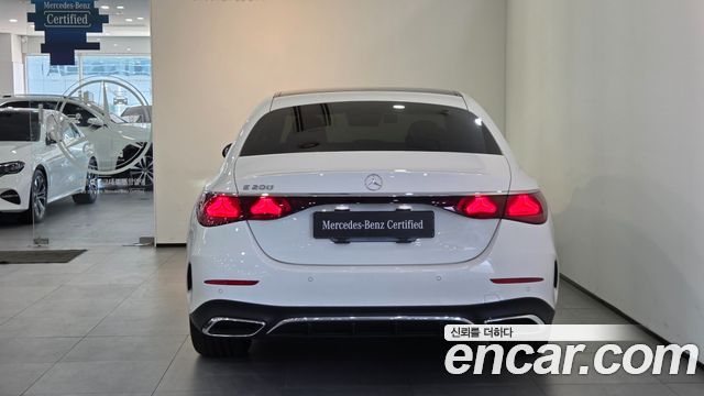 Mercedes-Benz E-Class из Кореи Encar