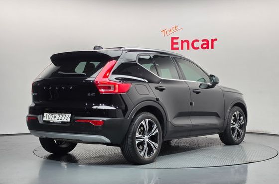 Volvo XC40 B4 Inscription — пробег 71 514 км — фото 2 из 5