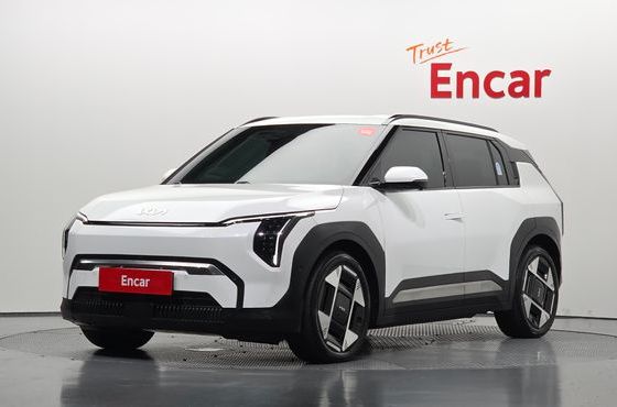 Kia EV3 Standard 2WD Earth — пробег 18 621 км — фото 1 из 5