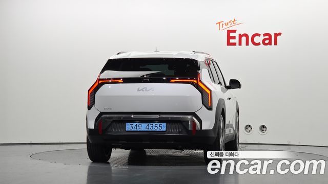 Kia EV3 из Кореи Encar