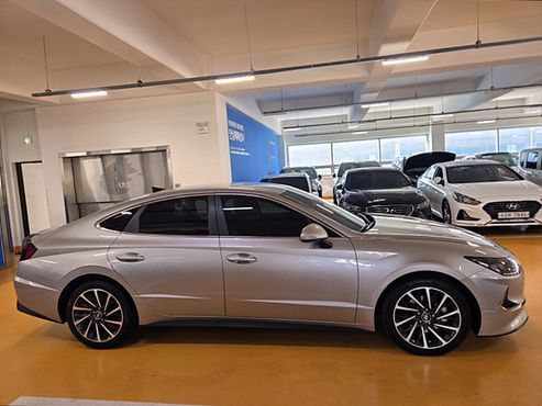 Hyundai Sonata 2.0 Premium Family — пробег 61 978 км — фото 2 из 5